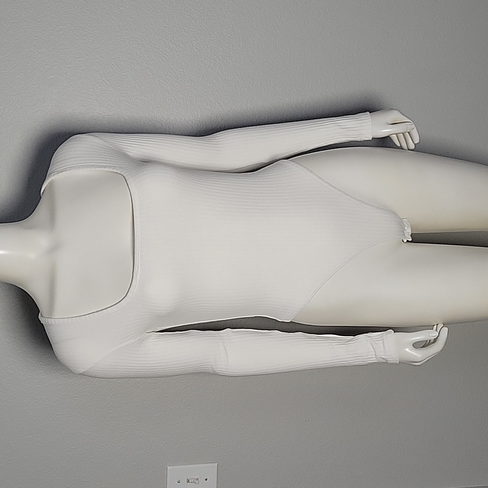 EUC- Missguided Square neck White Bodysuit